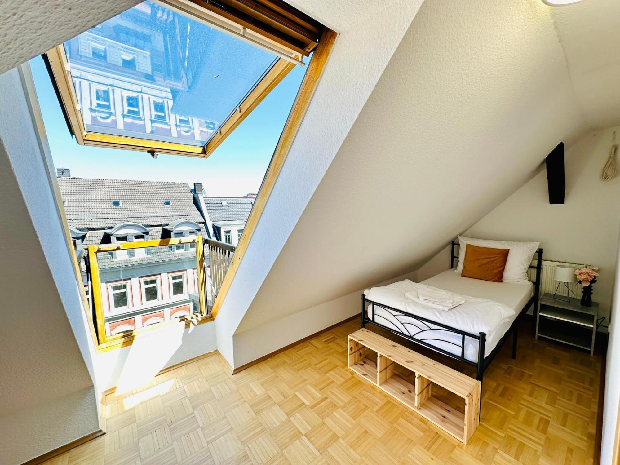 Massive Karli Loft - Over 130 Meters Floor Space - Home Theater Room - 4 Private Sleeping Areas - Best Location In Lipsia Esterno foto